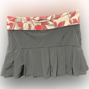 Lululemon pleated mini skirt